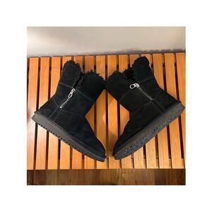 Koolaburra by UGG side zip fleece lined boot size 5